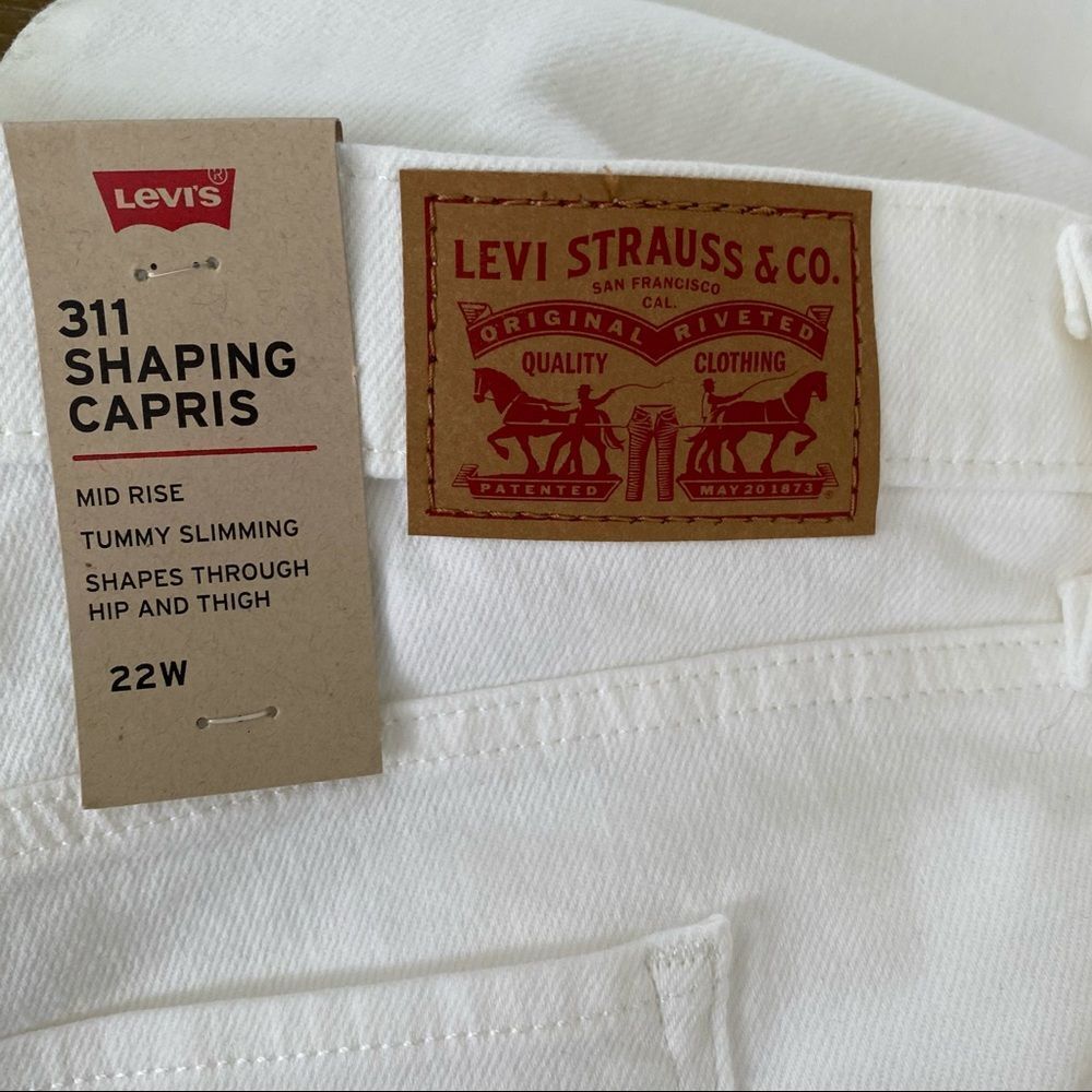 NEW Levi’s 311 shaping skinny Capri jeans 22W - Picture 7 of 10